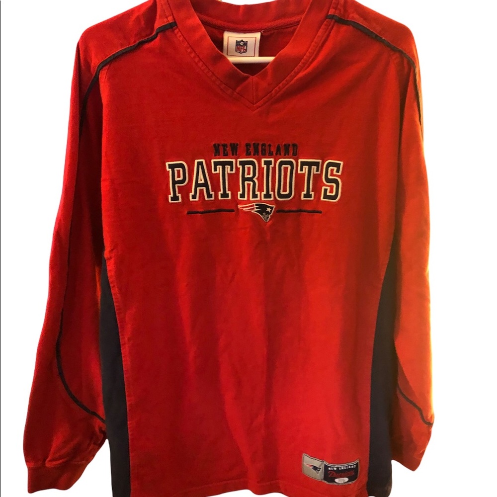 Vintage 1990s NFL New England Patriots thick long sleeve v neck embroidered logo